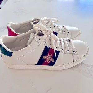 Gucci- Women's Gucci Ace Embroidered Sneakers, Size 5.5 in U.S or G 34+.